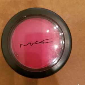 MAC blush